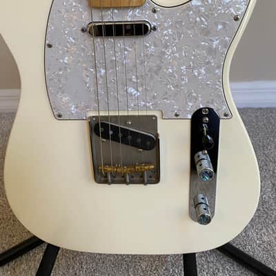 Fender Telecaster 2015 - White image 2
