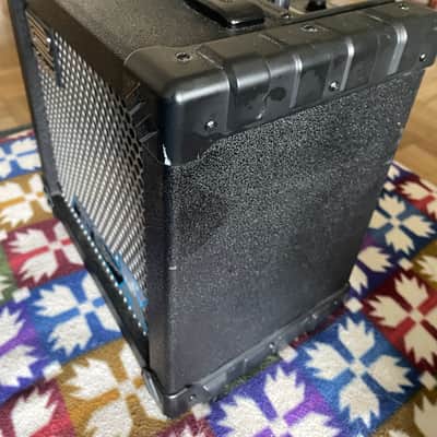 Roland CUBE-15X 15-Watt 1x8" Guitar Combo 2006 - 2010 - Black image 3