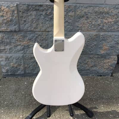 G&L Tribute Series Fallout Bass 2025 - Olympic White image 4