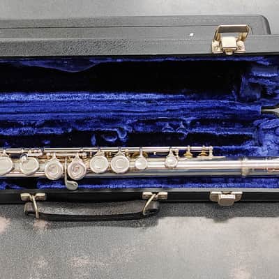 W.T. Armstrong Model 104 Student Flute Closed Hole C Foot w/ Original Case image 7