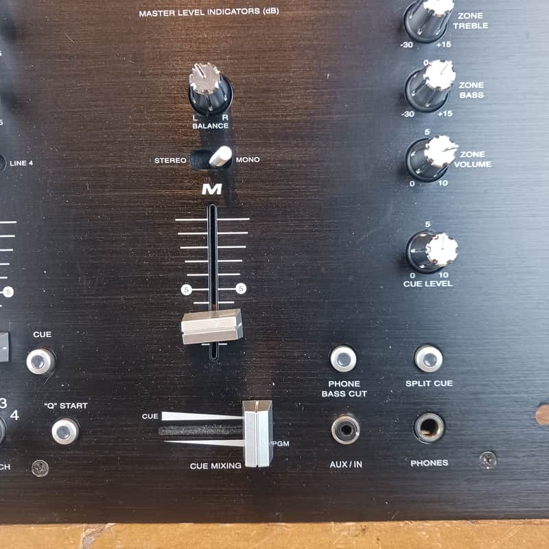 AMERICAN AUDIO Q-3433 MKⅡ American Audio Q-3433 Mk II Preamp Mixer | Reverb