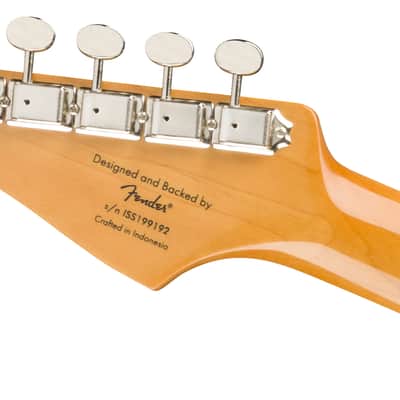 Squier Classic Vibe '60s Stratocaster - Laurel Fingerboard - 3-Color Sunburst image 6