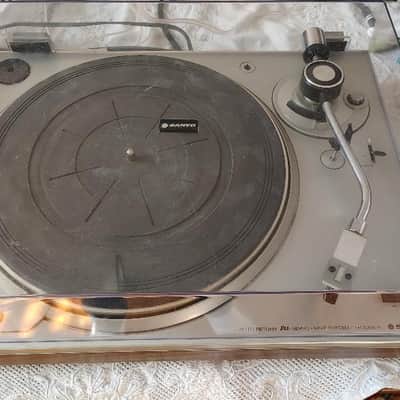 Sanyo TP 1005A turntable in excellent condition - 1980's image 4