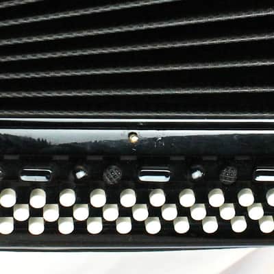 8077 - Black Giulietti Bassetti F3 Free Bass C Sys Piano Accordion LMH 41 42 image 2