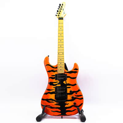 2011 Kramer Pacer Vintage Electric Guitar – Tiger Finish – Floyd Rose – Seymour Duncan JN / JB image 2