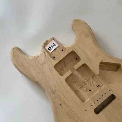 Basswood Guitar Strat Style Body image 2