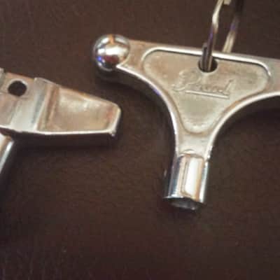 2 VINTAGE Pearl Drum Keys / Drum Parts image 3