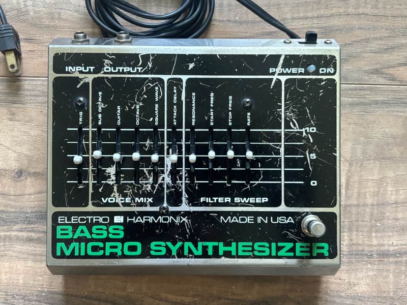 Electro-Harmonix Bass Micro Synthesizer