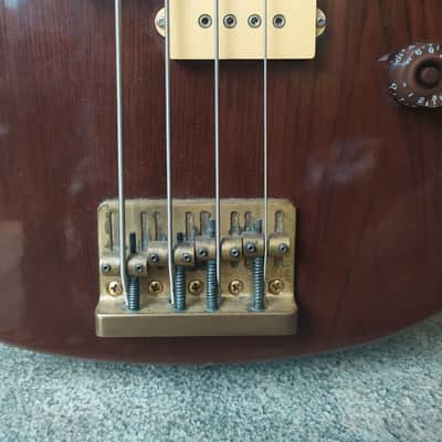 Hondo II Professional Longhorn Bass. Walnut. (Danelectro type). HP-1181 image 9