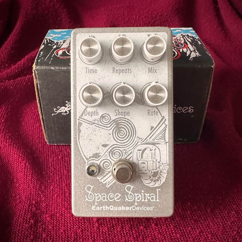 EarthQuaker Devices Space Spiral Modulated Delay Device V2 image 1