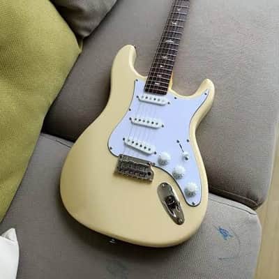 PRS SE Silver Sky 2022 - Present - Moon White image 1