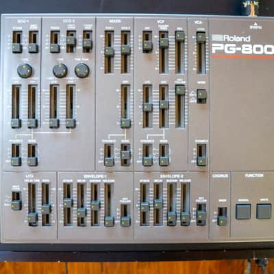 MKS-70 Rackmount Analog Synthesizer with PG-800 programmer Bild 3
