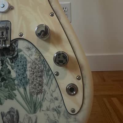 Fender Shawn Mendes Foundation Musicmaster 2020 - Yellow Floral image 5