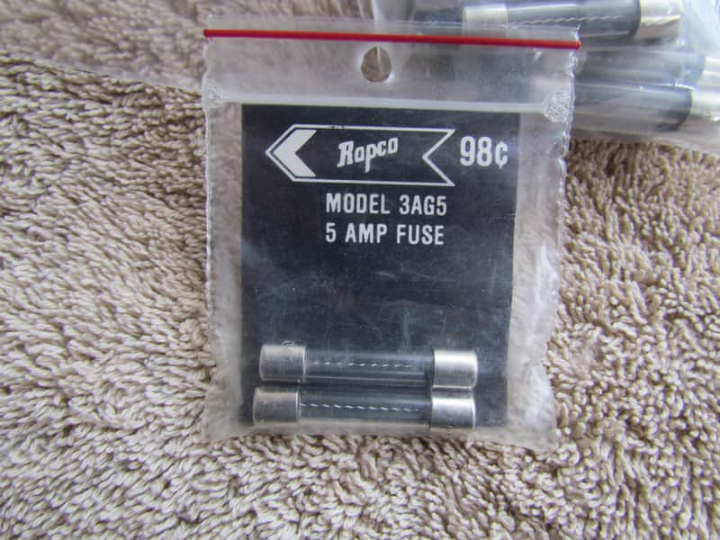 Rapco Model 3AG5 5 Amp Fuses Lot of 8 NOS 5 Amp Fuses In Original Packaging 8 Rapco 5 Amp Fuses NOS image 1