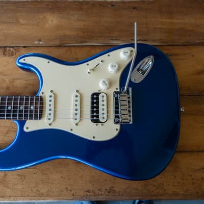 Fender American Ultra Stratocaster HSS with Rosewood Fretboard 2019 - Present - Cobra Blue image 6