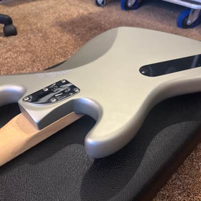 Fender Flea Artist Series Signature Active Jazz Bass 2018 Satin Inca SIlver image 10