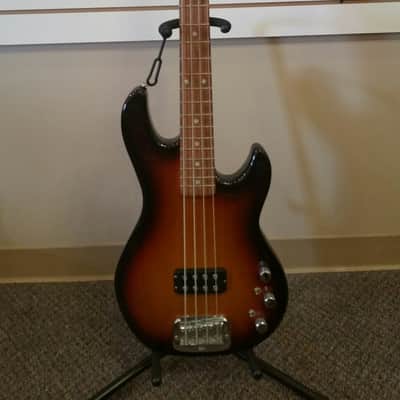 USA G&L L-1500 Mid 2000's NOS Three Tone Sunburst, case and paperwork have escaped! image 14
