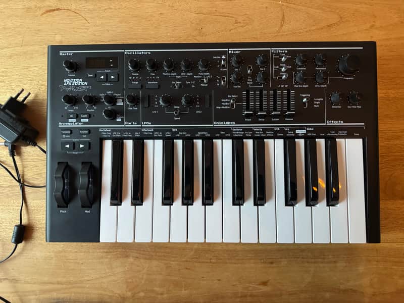 Novation AFX Station 25-Key Monophonic Synthesizer 2020 - Present - Black image 1