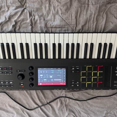Akai MPC Key 61 - 1TB SSD pre-installed! image 4