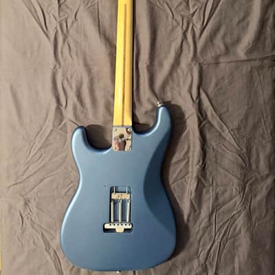 Fender American Performer 2021 - Lake Placid Blue image 3