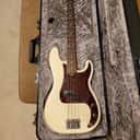 Fender American Professional Series Precision Bass with Rosewood Fretboard 2018 - Olympic White