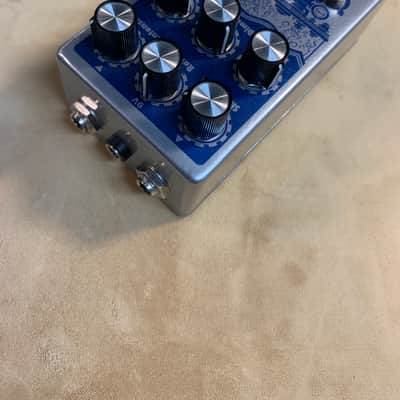 EarthQuaker Devices Sea Machine Super Chorus V2 2015 - 2017 - Silver / Blue Print image 3