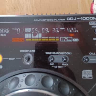 Pioneer CDJ-1000 MK2 image 3