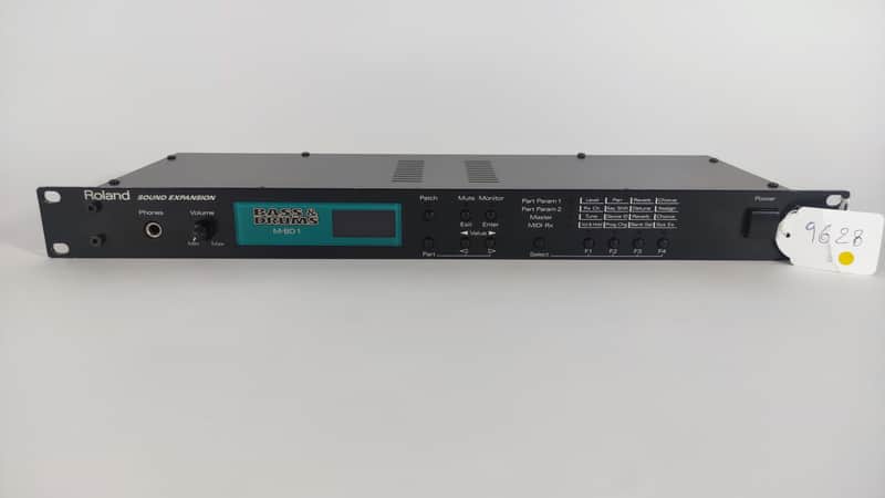 Roland Sound Expansion M-BD1 Rack Module Bass & Drums Roland Sound Expansion M-BD1 Rack Module Bass & Drums