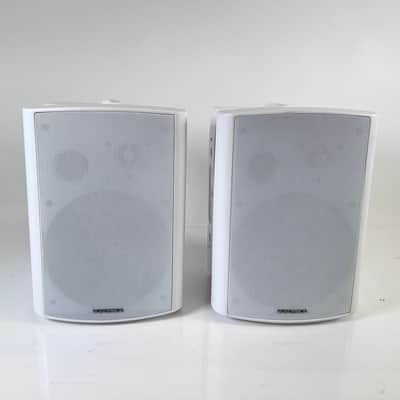 Monoprice MPA-25-WH Active Powered Wall Speakers image 1