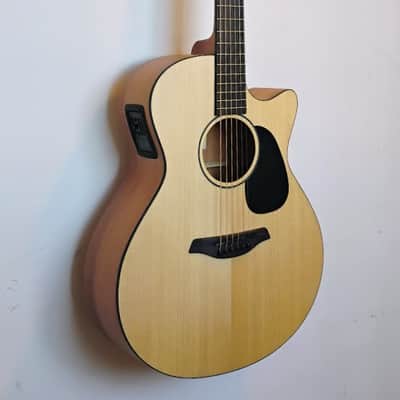 Furch Violet Series Masters Choice Grand Auditorium Cutaway Guitar - MC-Violet-Gc-SM SPE - Spruce Top - Mahogany B&S - LR Baggs SPE Pickup - 2024 - Present - Open-Pore Finish - Furch Gig Bag image 4