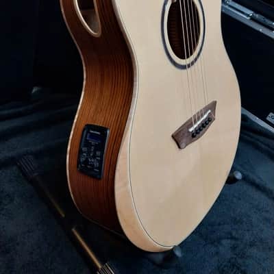 Washburn BTSC40SCE Bella Tono Suprema Solid Sitka Spruce Top Okoume Neck 6-String Acoustic-Electric Guitar - Natural image 6