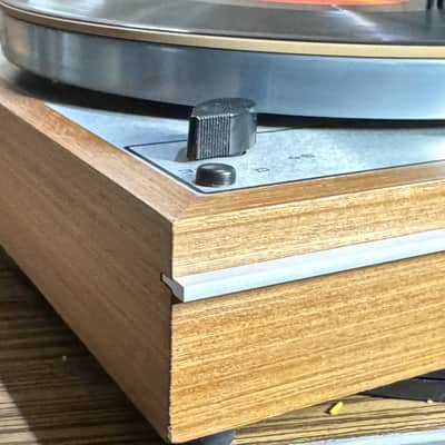 Thorens TD-165 Belt Drive Turntable VERY CLEAN • TESTED • ORIGINAL CONDITION image 2