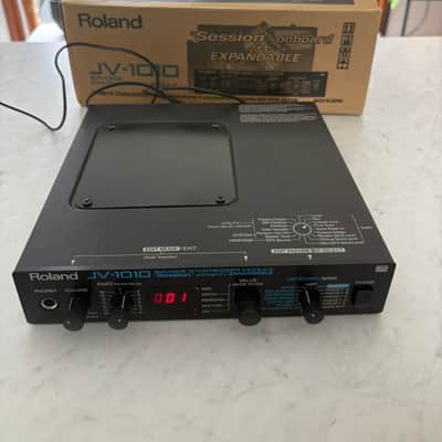 Roland JV-1010 64-Voice Synthesizer Module 1999 - 2003 - Black