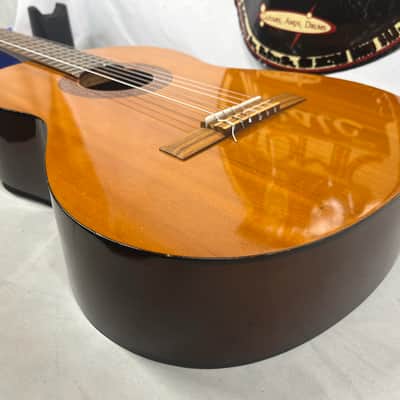 Yamaha C40 Classical Acoustic Guitar image 19