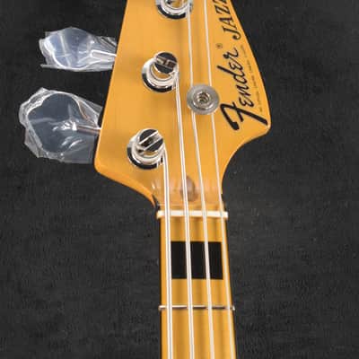 Fender Vintera III Early '70s Jazz Bass 3-Color Sunburst Maple Fingerboard image 6