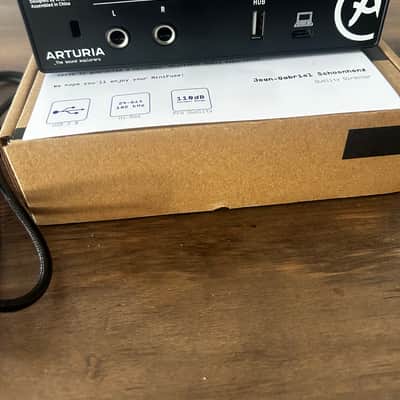 Arturia MiniFuse 1 USB-C Audio Interface 2021 - Black image 2
