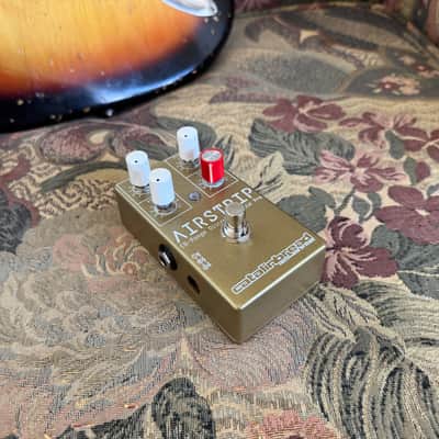 Catalinbread Airstrip Console Pre Gold’N White Limited Edition image 6