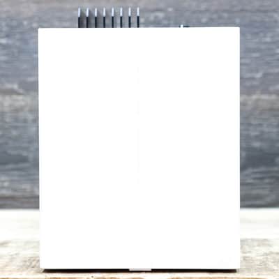 Yamaha HS7 (White) Powered Studio Monitor 2-Way Bi-Amplified 6.5" Studio Monitor image 6