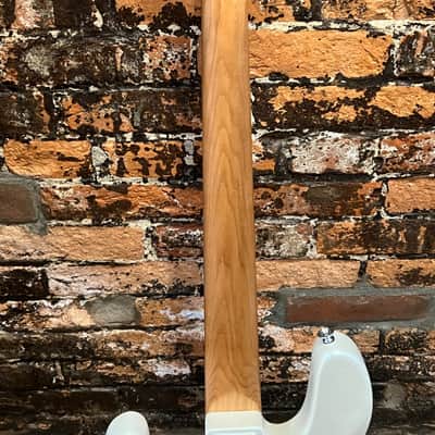 Charvel Pro-Mod San Dimas Bass PJ IV 2022 - Present - Platinum Pearl image 2