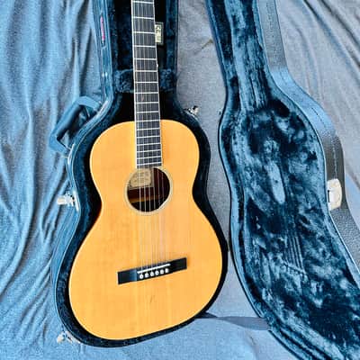 Larrivee O-01 (0-01) Parlor w/ Hardshell Case image 1