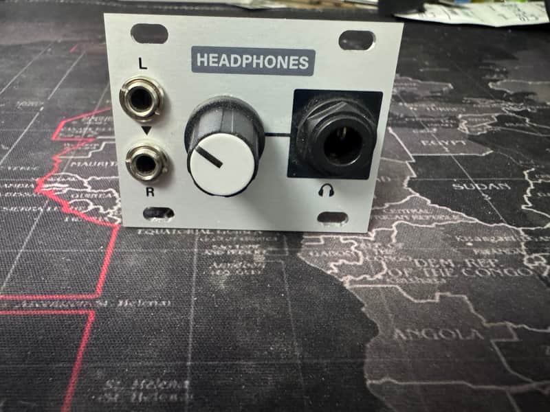 Intellijel Headphones 1U Headphone Out Eurorack Synth Module 2017 - Present - White image 1