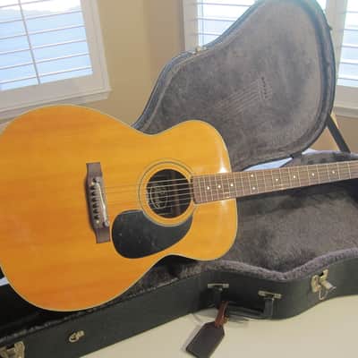 Picador 000-18 Acoustic Guitar Near Perfect Condition with Hard Shell Case Circa-1970s-Natural image 7