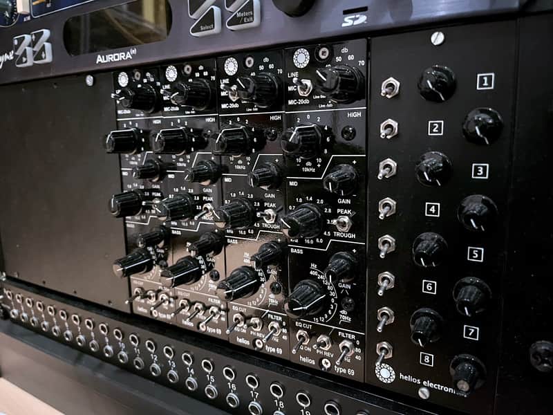 4x Helios Type 69 full-size 'Tony Arnold' Mic Pre & EQ w/ original powered rack image 1