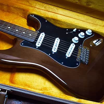 Fender FSR Limited Edition Hybrid II Japan Stratocaster 2023 - Walnut image 2