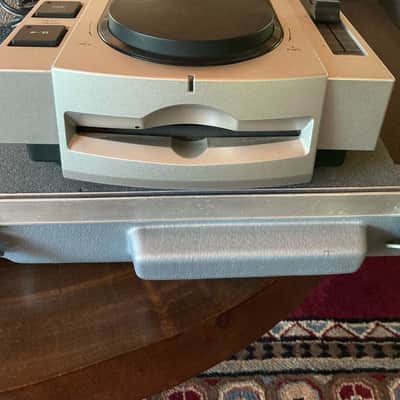 Pioneer CDJ-100S CD Player with Effects (One Working/One Parts Only) with Flight Case image 5