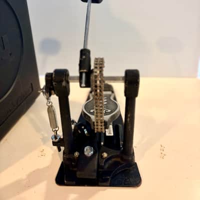 DW 3000 Series Single Bass Drum Pedal DWCP3000 Dual Chain with Hard Case. Note: Case does not latch on. image 3