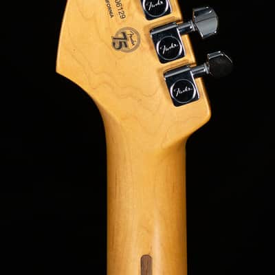Fender American Professional II Stratocaster 3-Color Sunburst Maple Fingerboard (129) image 6