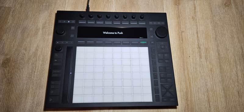 B-Stock - Ableton Push 3 Standalone Workstation 2024 w/ Ableton Live Intro 12 - WITH WARRANTY image 1