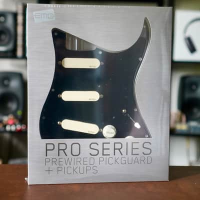 EMG Pro Series DG20 David Gilmour Prewired Loaded Stratocaster Pickguard image 1
