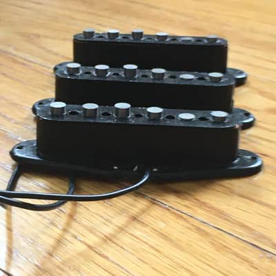 3 Vintage Fender Strat Pickups Set Squier? Black Plastic Bobbin Staggered Poles image 3